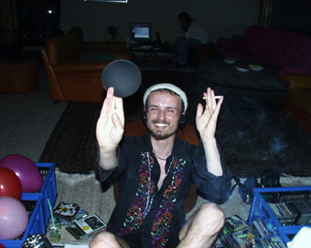 rich mostra il woofer esploso!